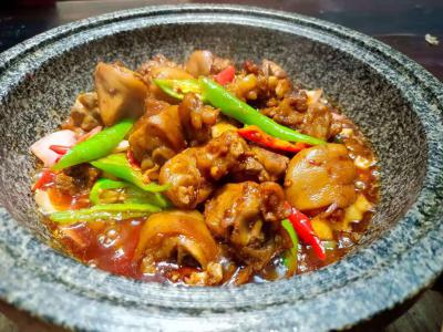 干鍋底料技術培訓哪里靠譜？干鍋技術培訓學校